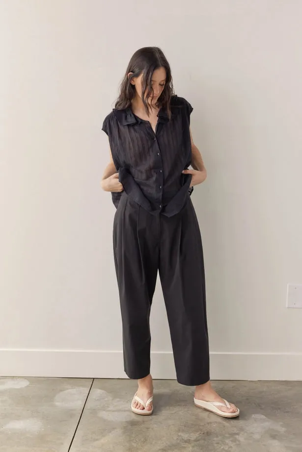 amente - Pleated Taped Pants | Black