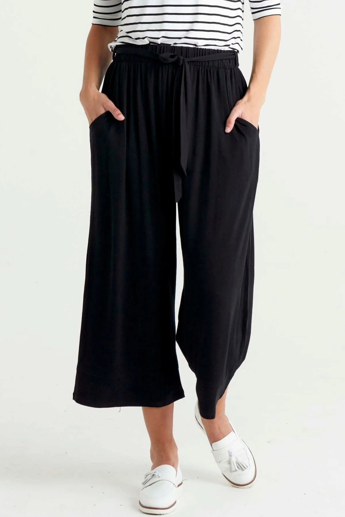 Betty Basics Moulin Pant in Black