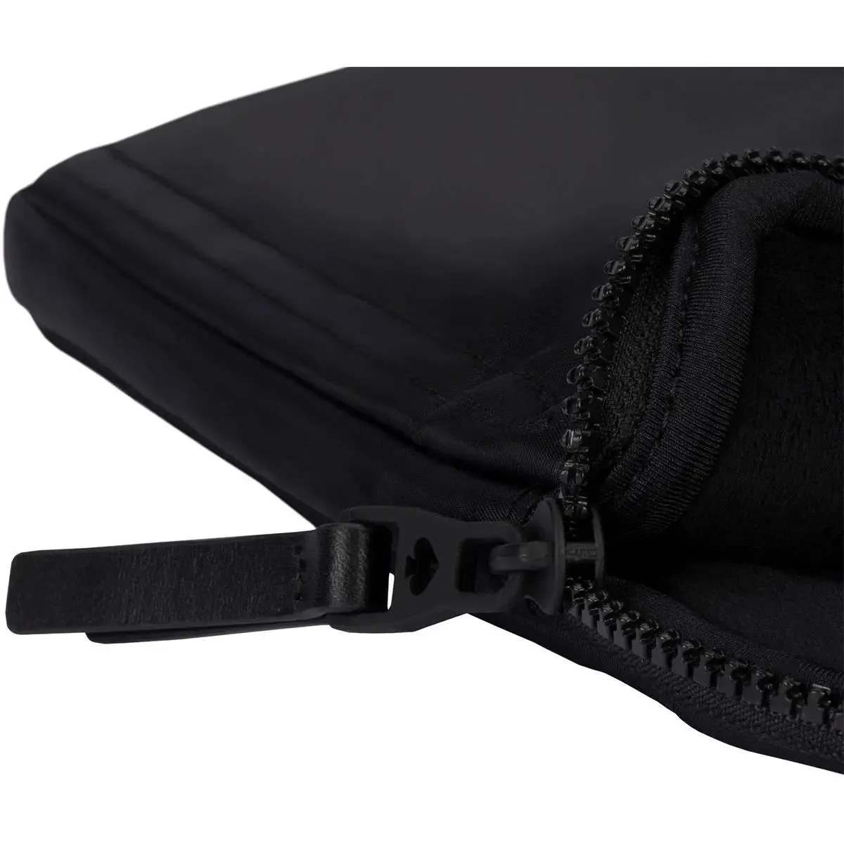 Kate Spade New York Universal Black Nylon Puffer Laptop Sleeve for M1 MacBook Pro