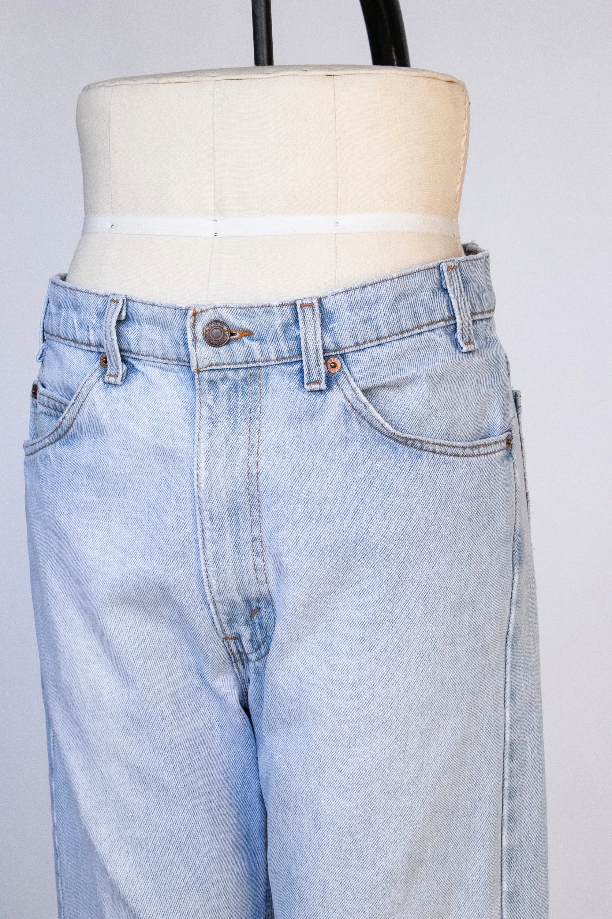 Levi's 550 Jeans 1990s 33" x 27"
