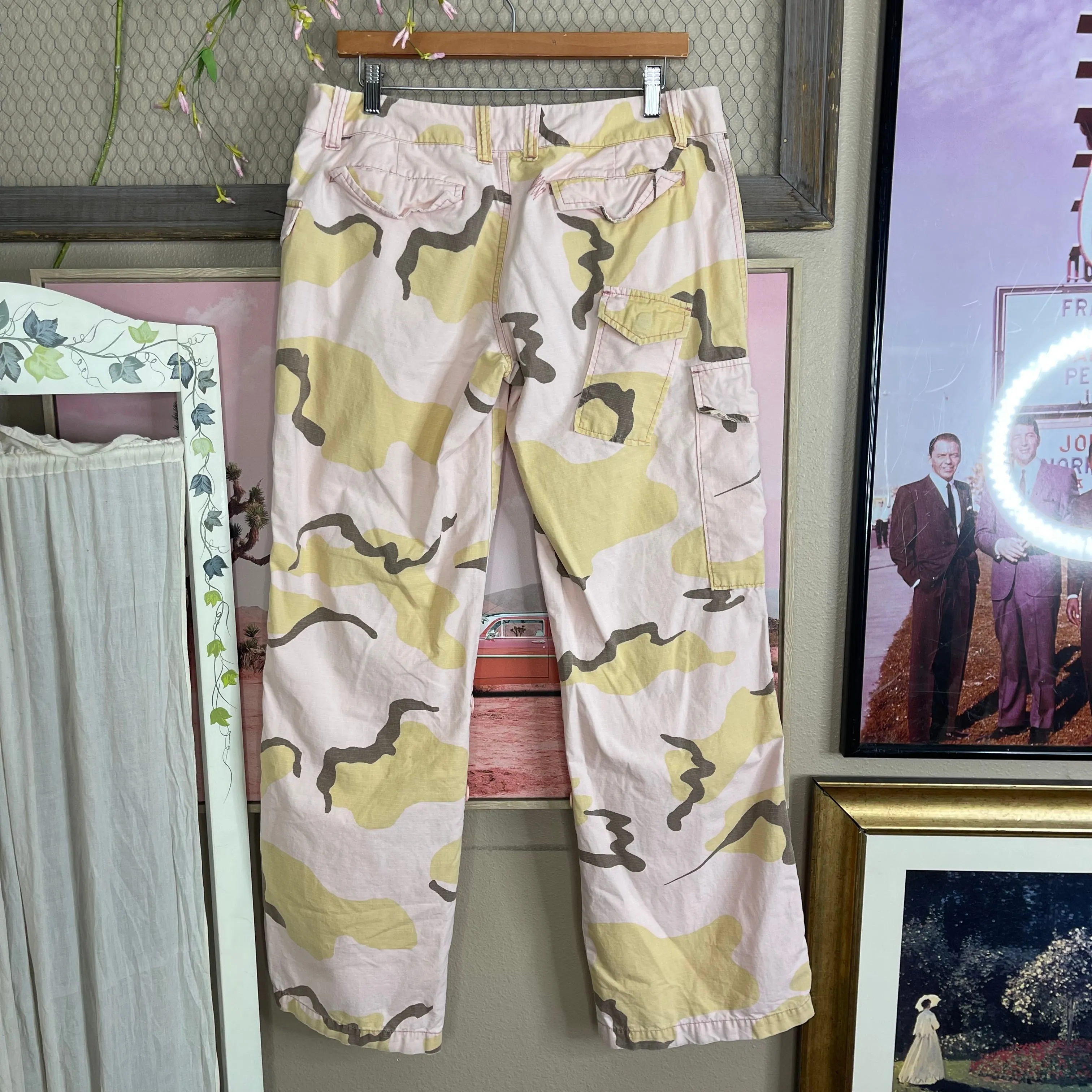 THRIFTED AMERICAN RAG PINK CAMOUFLAGE CARGO PANTS
